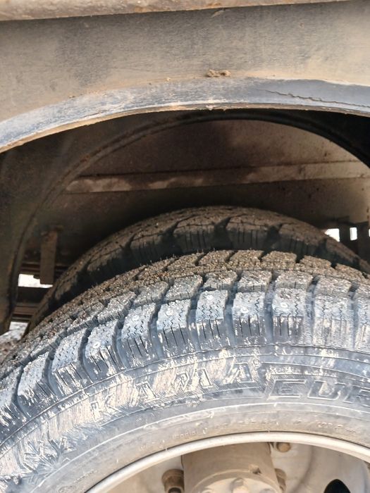 Газель 1995 г. В . 2.4 обиом