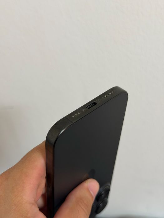 iPhone 15 Pro Black Titanium 128GB