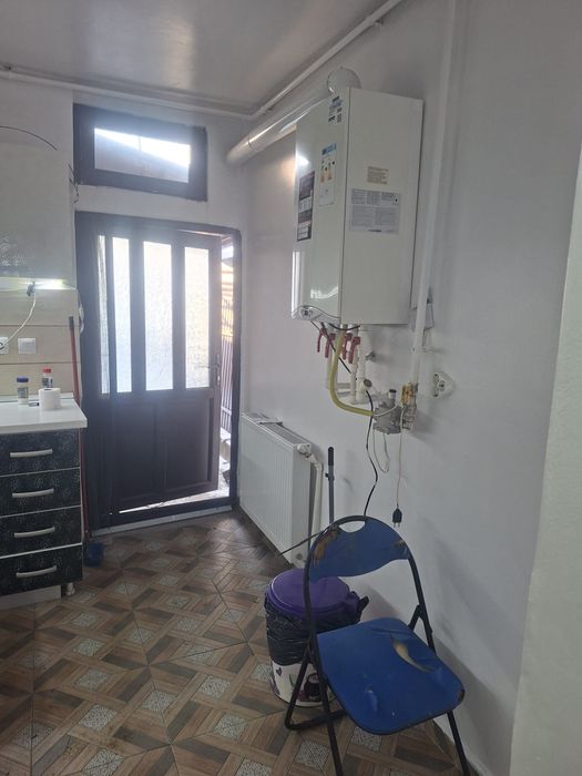 Vand Casa Strada Grivitei Colt cu Primaverii