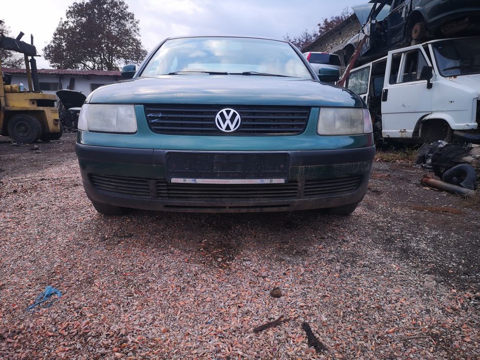 Пасат Б5 1.6 на части