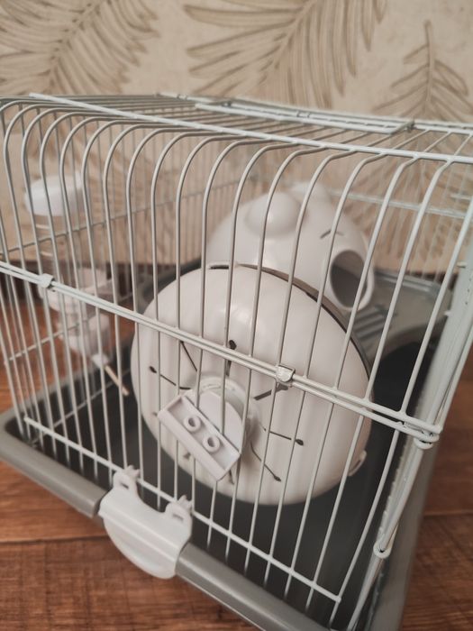 Продам клетку для хомяков