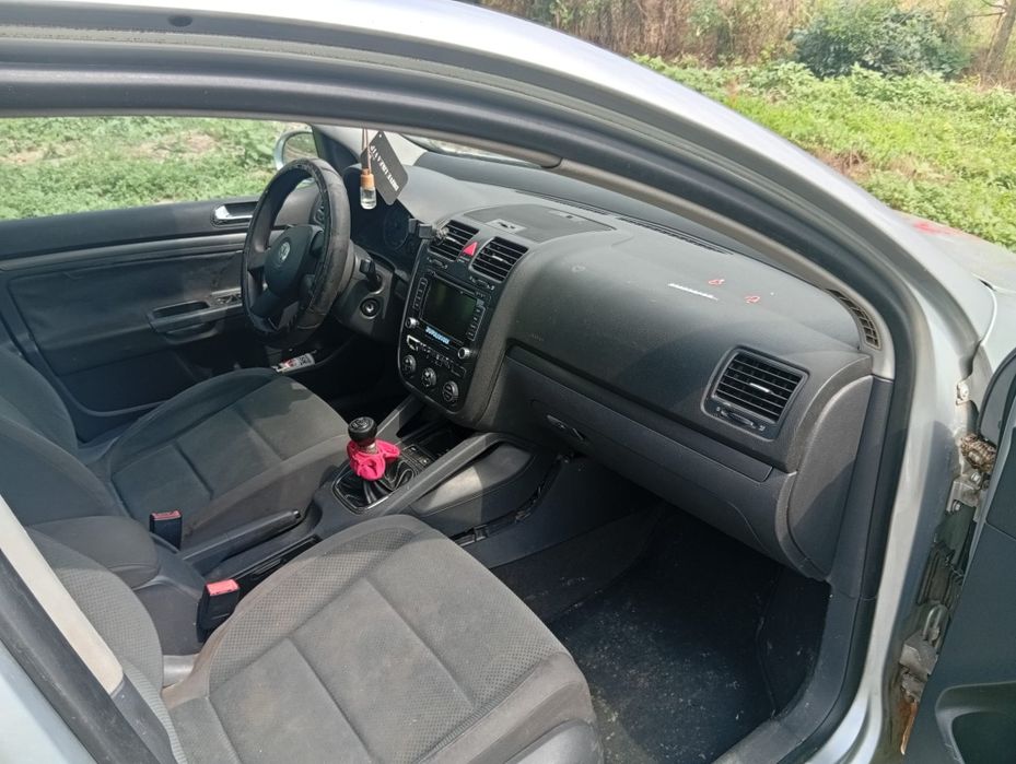 Vand golf 5, motor 2.0 140 cai