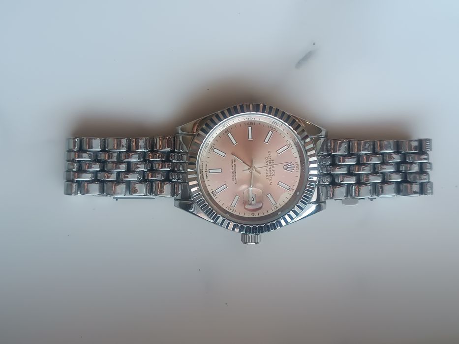 Rolex часовник с дата