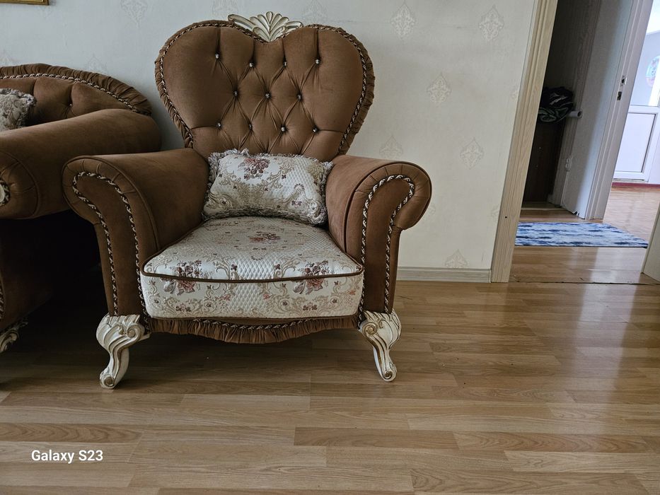 Диван французский, для ресторана