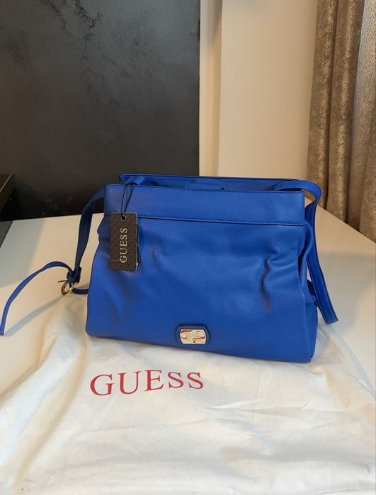 Geanta noua Guess