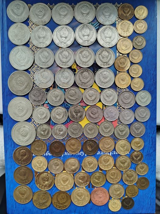 Монеты разных стран.