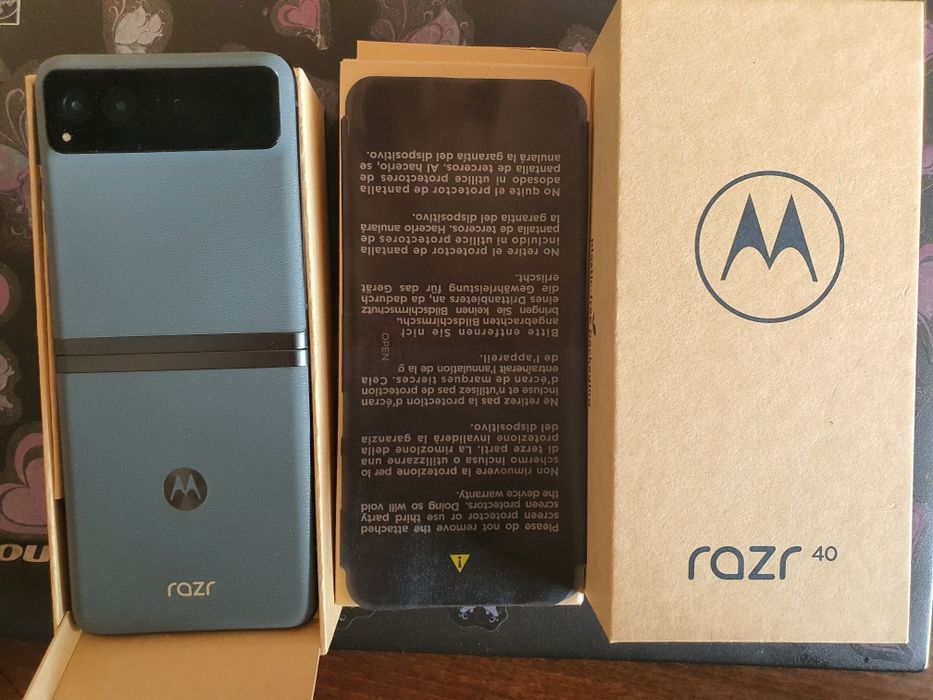 Motorola razr 40