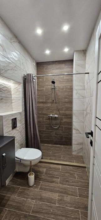 Дава се под наем Двустаен апартамент в Бургас, Славейков - 67 кв.м за 714 € - Снимка #5