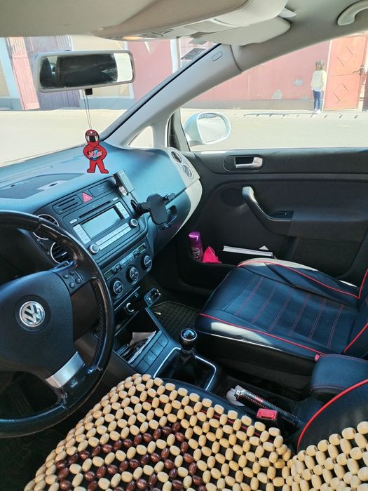 Vând schimb vw Golf 5 plus 1.9 Tdi cp 105