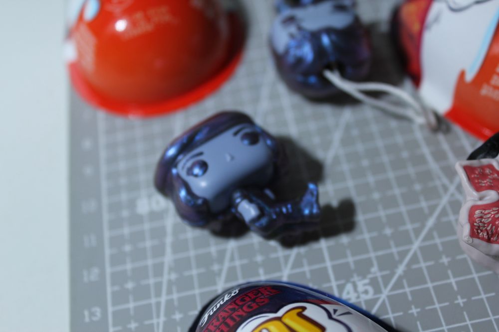 фигурки Kinder joy funko pop очень странные дела