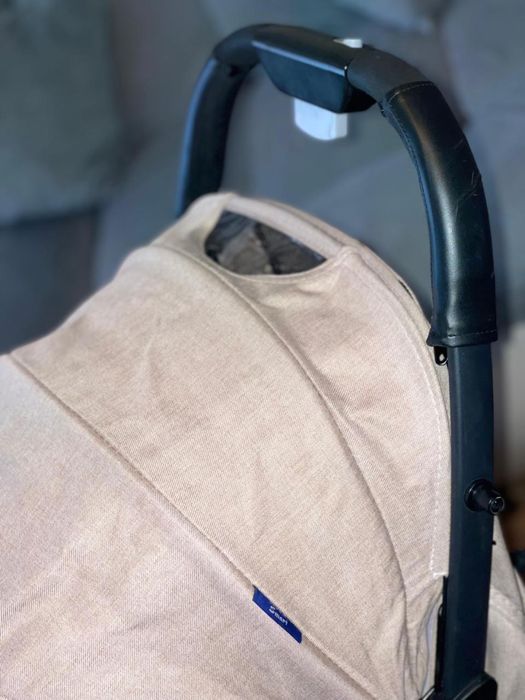 Детская прогулочная коляска,в идеальном состоянии