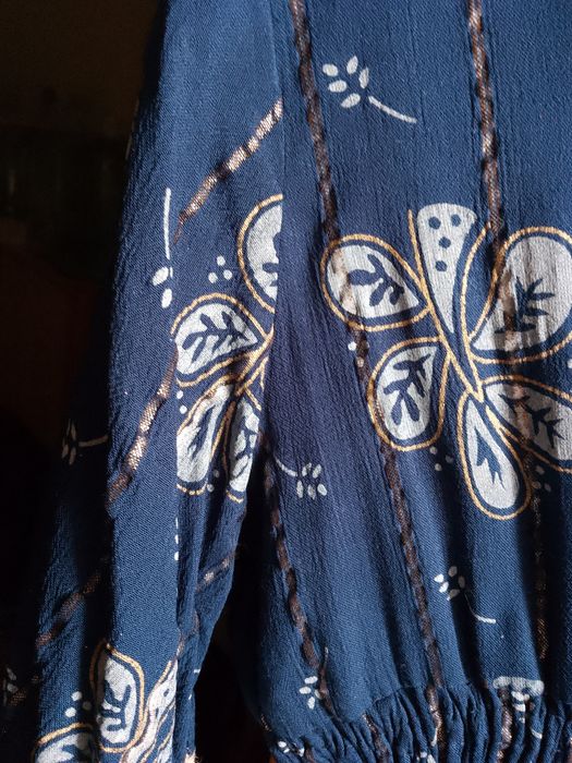 2 rochii măr. 42/L, noi, vând/schimb