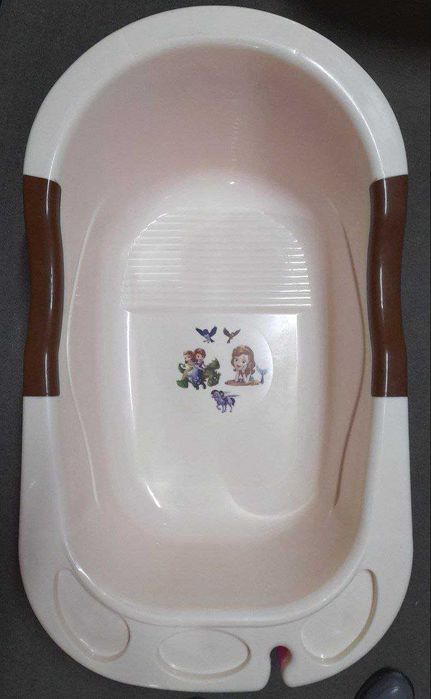 Новая! Ванночка для купания детей.  Отличное качество!