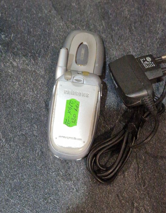 Telefon cu clapeta Samsung