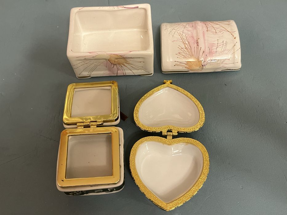 Комплект от две малки кутийки за бижута