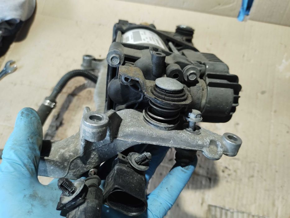 Компресор Въздушно Окачване Porsche Cayenne 3.0D 92A/2012г