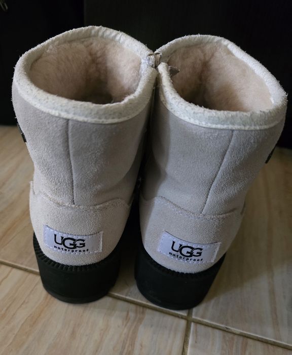 UGG cizme de zăpadă