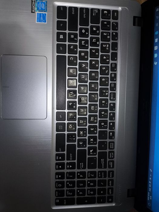 Ноутбук ASUS продам в ОТЛИЧНОМ состоянии