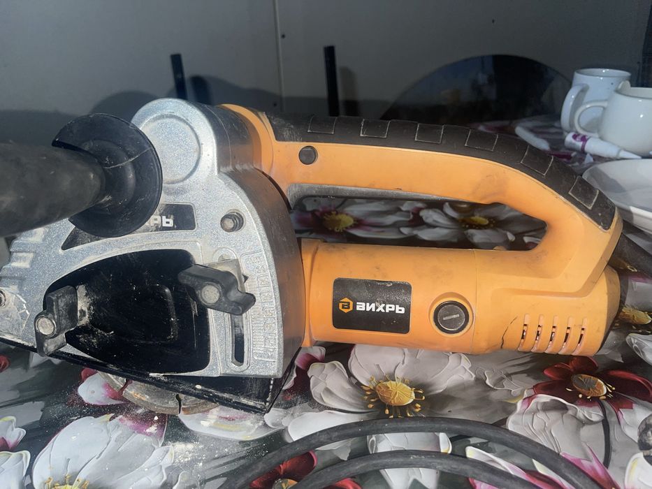 Продам штроборез Вихрь