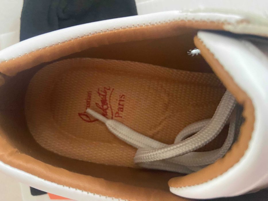 ELEGANT Louboutin Red Bottoms Low White с шип (от/до 40-44 номер) LUX