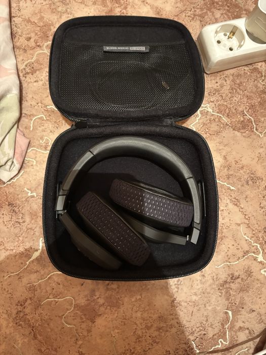 Продаю наушник JBL UA PROJECT ROCK