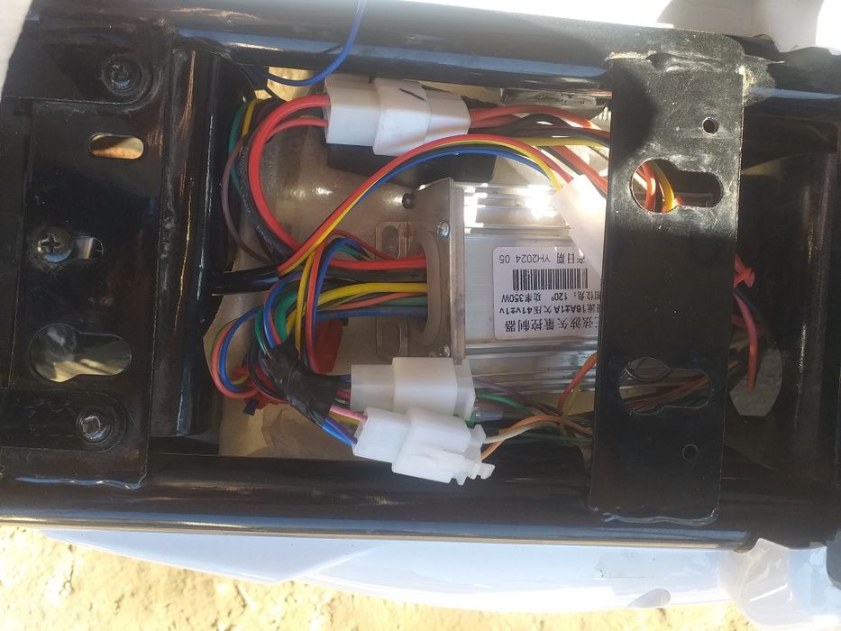 Продаётся электро скутер Ais