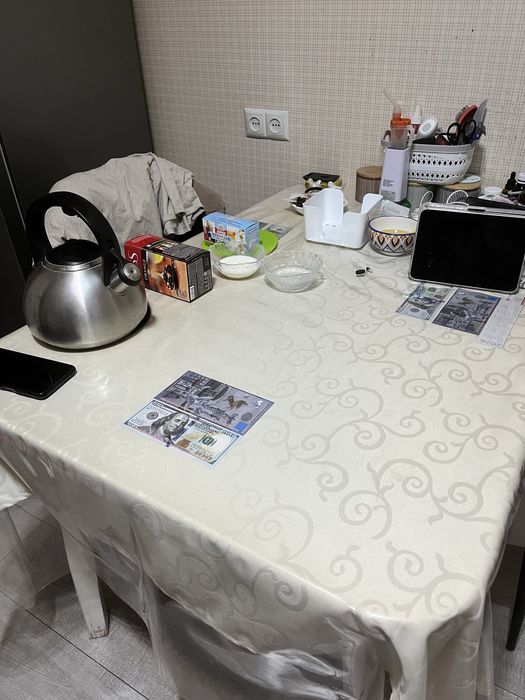 Продам стол 115х80