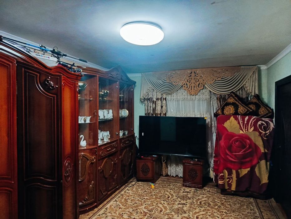 Продаю квартиру Яшнабадский р-он ул. Джаркурганская Ок-уй 2-ком 1-этаж