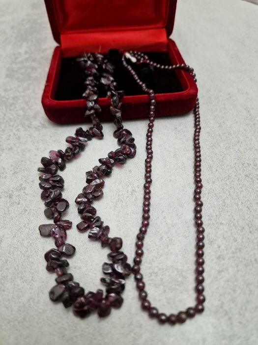 Натуральные гранатовые бусы