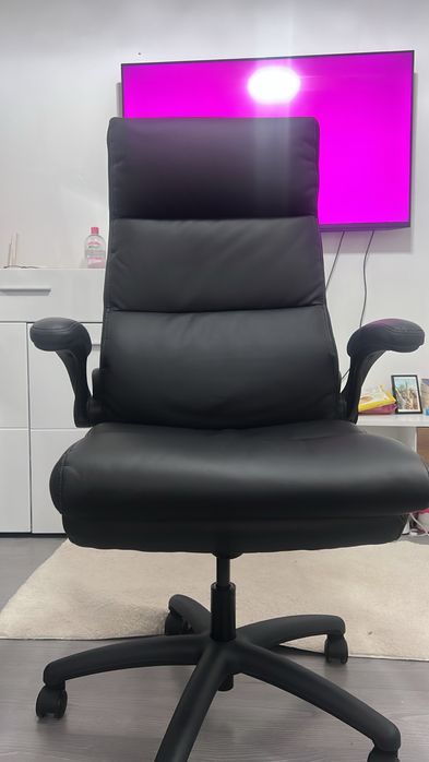 Scaun birou – Negru, piele ecologică, reglabil