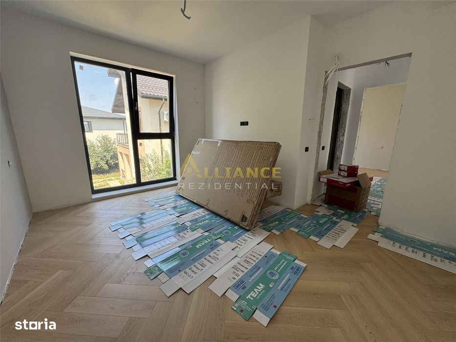Vila tip DUPLEX 5 camere- 4 bai, curte 250 MP