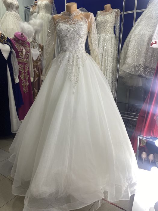 Свадебные платья