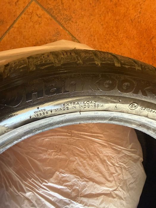 Продам шипованные шины hankook