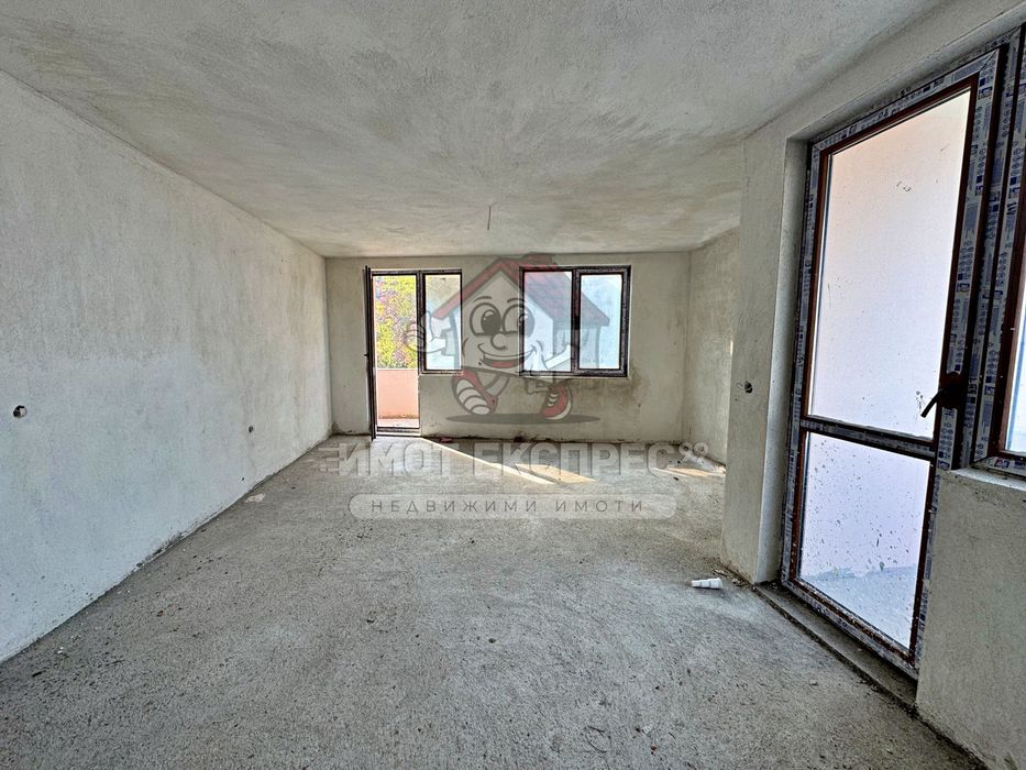 Продава се Двустаен апартамент в Асеновград - 86 кв.м за 1047 €/кв.м - Снимка #2