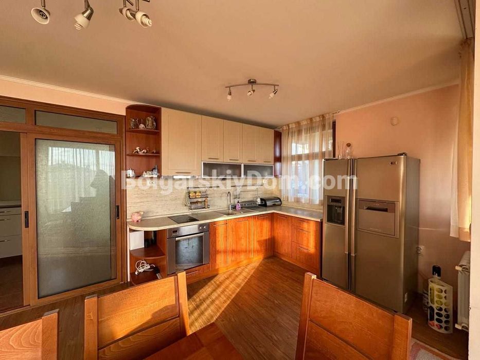 Продава се Къща в Бургас, Банево - 318 кв.м за 786 €/кв.м - Снимка #9