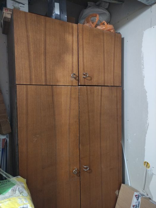 Продам шкаф платяной