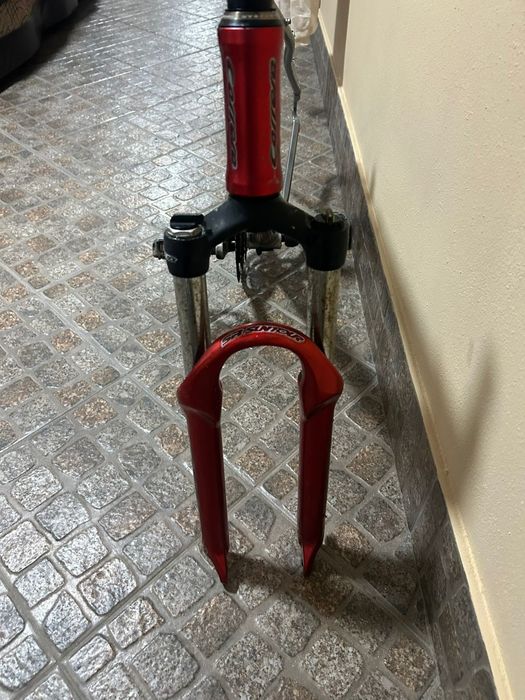 Vând 2 cadre de bicicleta