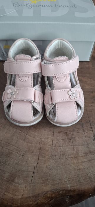 Детски сандали за момиче