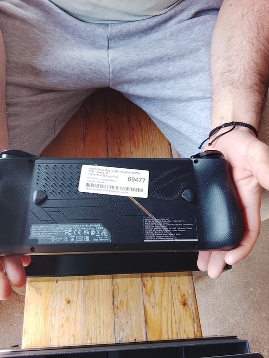 Asus rog ally X 1 TB nou desigilat