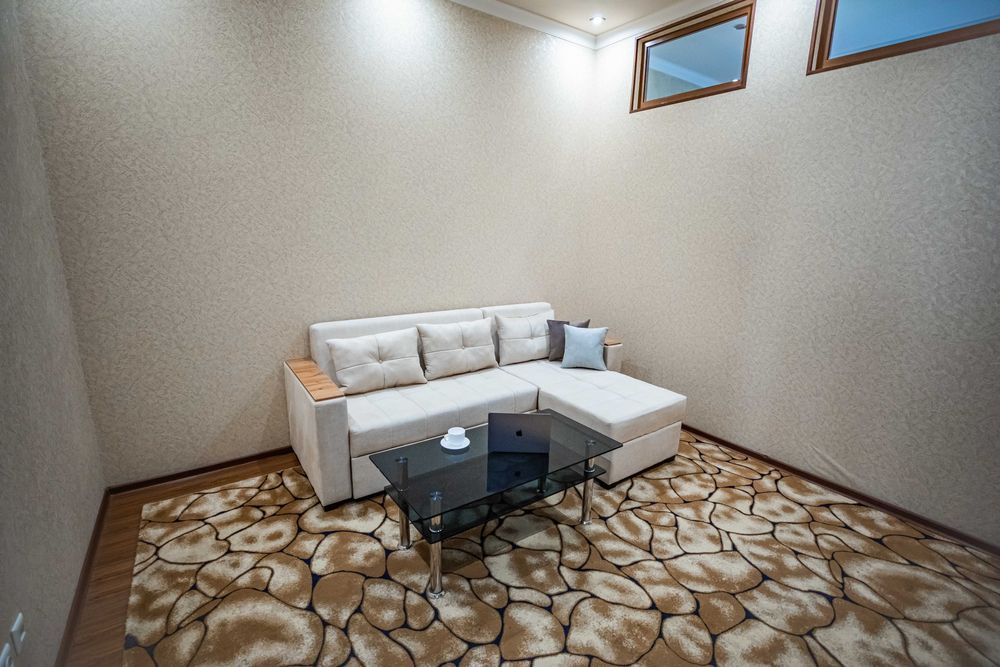 2-х комнатная квартира посуточно прям у метро Ойбек