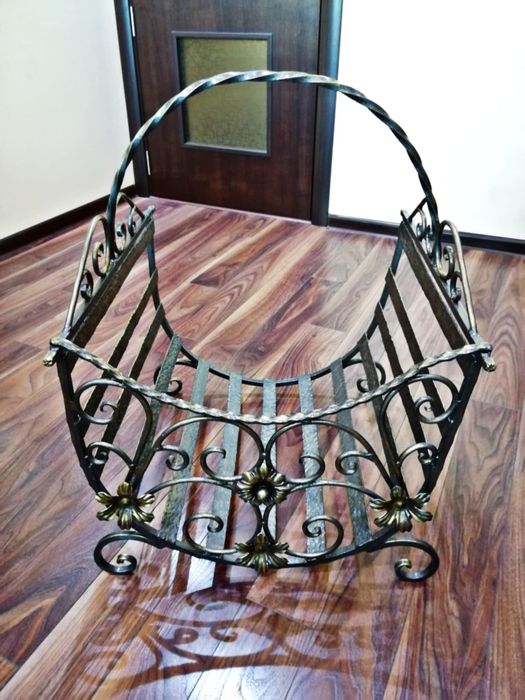 Изработка на стойки за дърва от ковано желязо