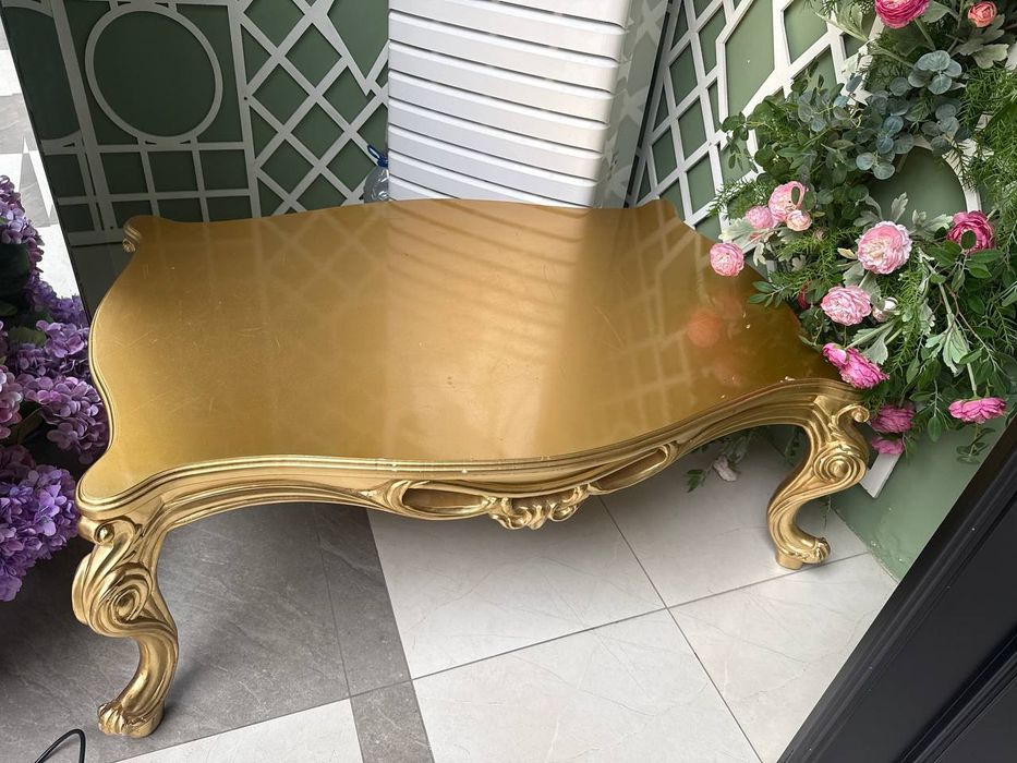 Продам диван 2 кресла и журнальный стол