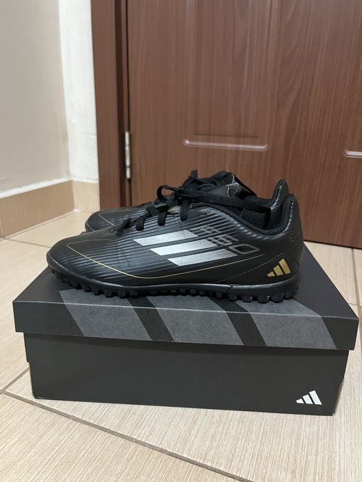 Детски стоножки на adidas