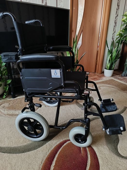 Инвалидная коляска новая