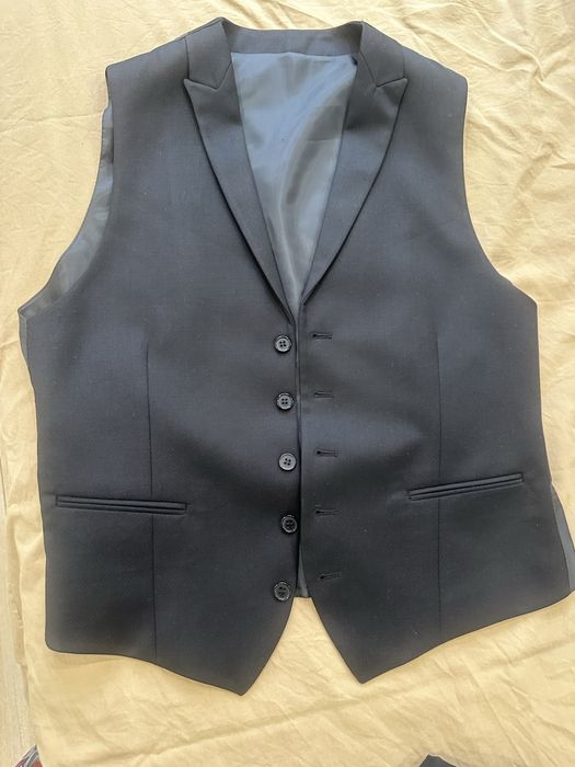 Костюм тройка новый