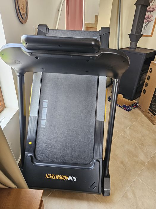 Бягаща пътека PROGRESSIVE RUN4000NTECH