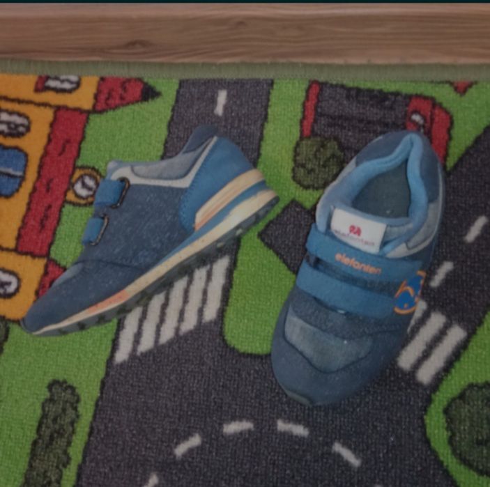 Incaltaminte marimea 25, 26, 27, 2+1 gratis