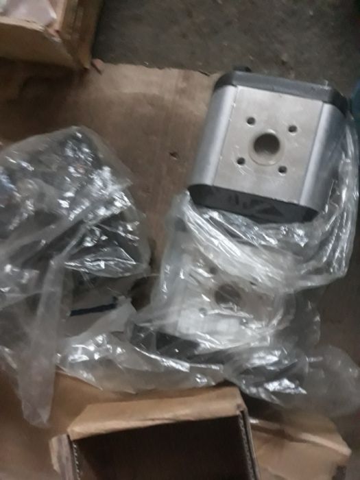 SC PETRO DIAMED ,Pompe simple,duble si triple confecționam după model