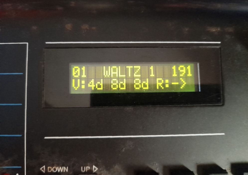 sintetizator  / clapa  Solton TS4K ( DEFECT )