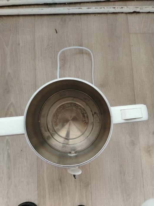 Продаётся электро чайник